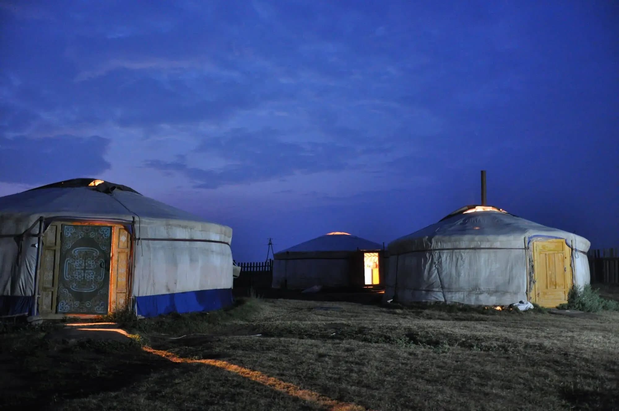 la nuit dans un camp de ger en Mongolie